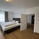מלון Rooms11