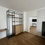 Rooms11 *