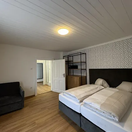 Otel Rooms11