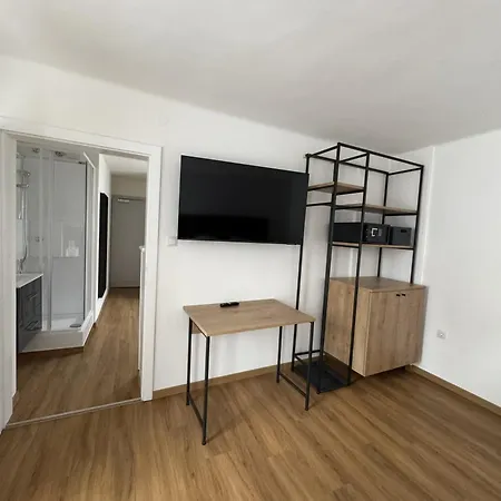 Otel Rooms11