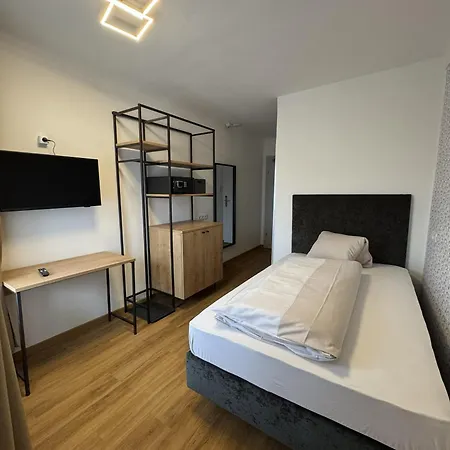 Otel Rooms11 *