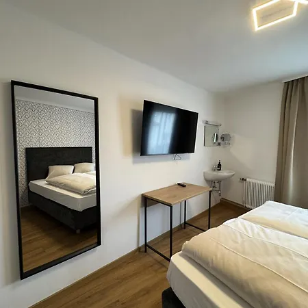 Otel Rooms11