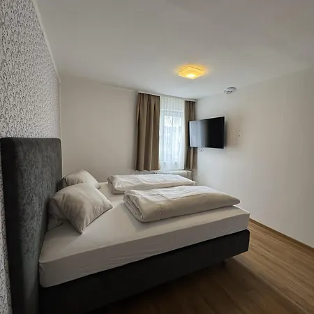 Otel Rooms11