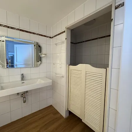 Otel Rooms11 *