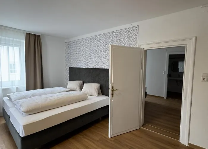 Hotel Rooms11